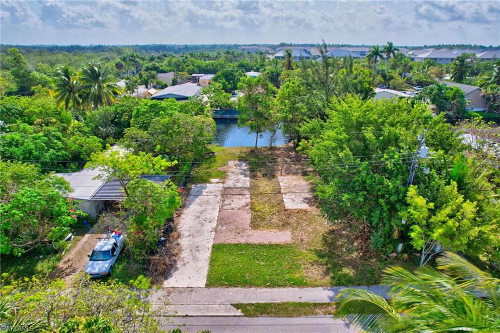 46 Moon Bay ST, NAPLES FL 34114