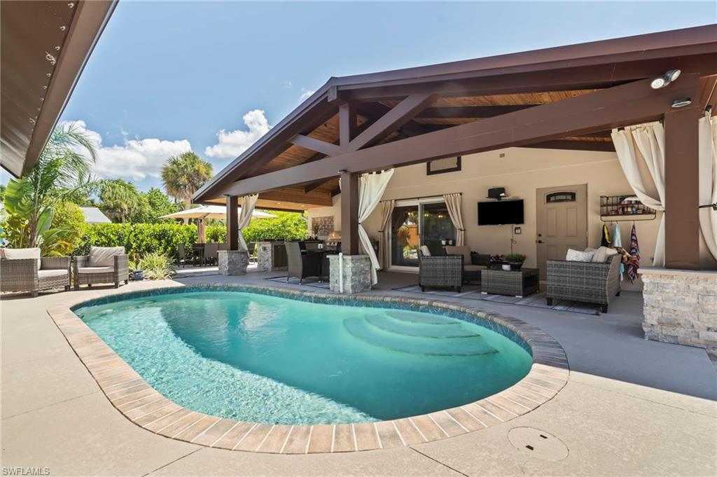 2795 N Beach RD, ENGLEWOOD FL 34223