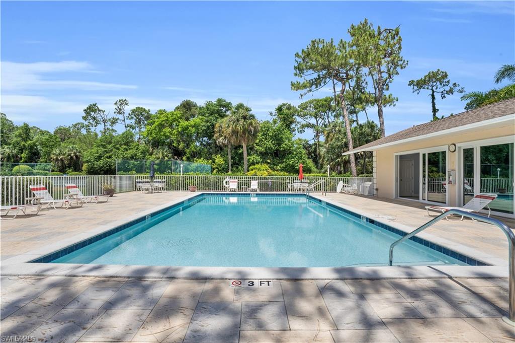 240 Timber Lake CIR # D104, NAPLES FL 34104