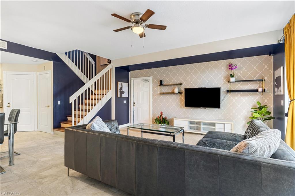 5469 Cove CIR, NAPLES FL 34119