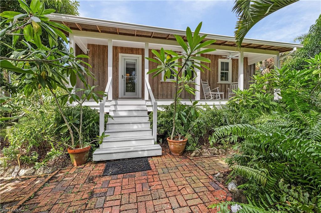 13647 Robert RD