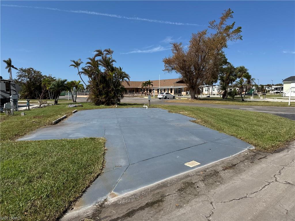 19681 #133 Summerlin RD, FORT MYERS FL 33908