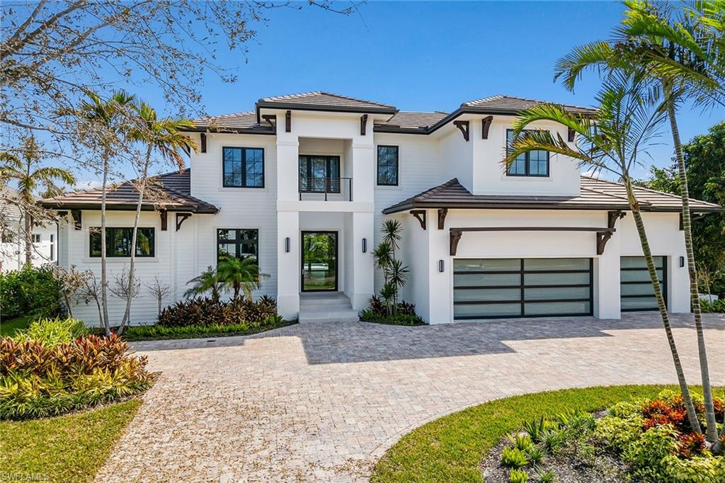 3280 Crayton RD, NAPLES FL 34103