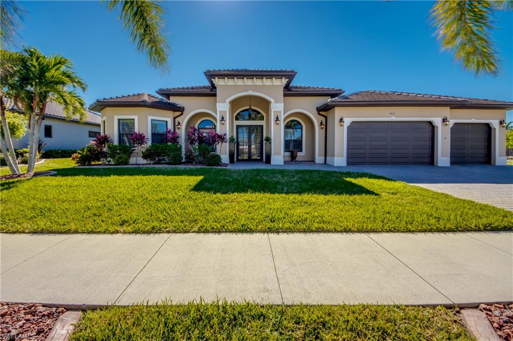 912 Palmetto Pointe CIR, CAPE CORAL FL 33991