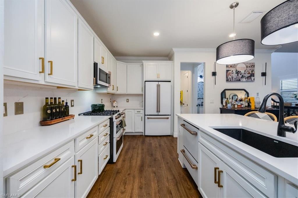 7234 Wilton DR, NAPLES FL 34109