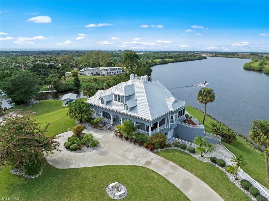1202 Seminole CIR