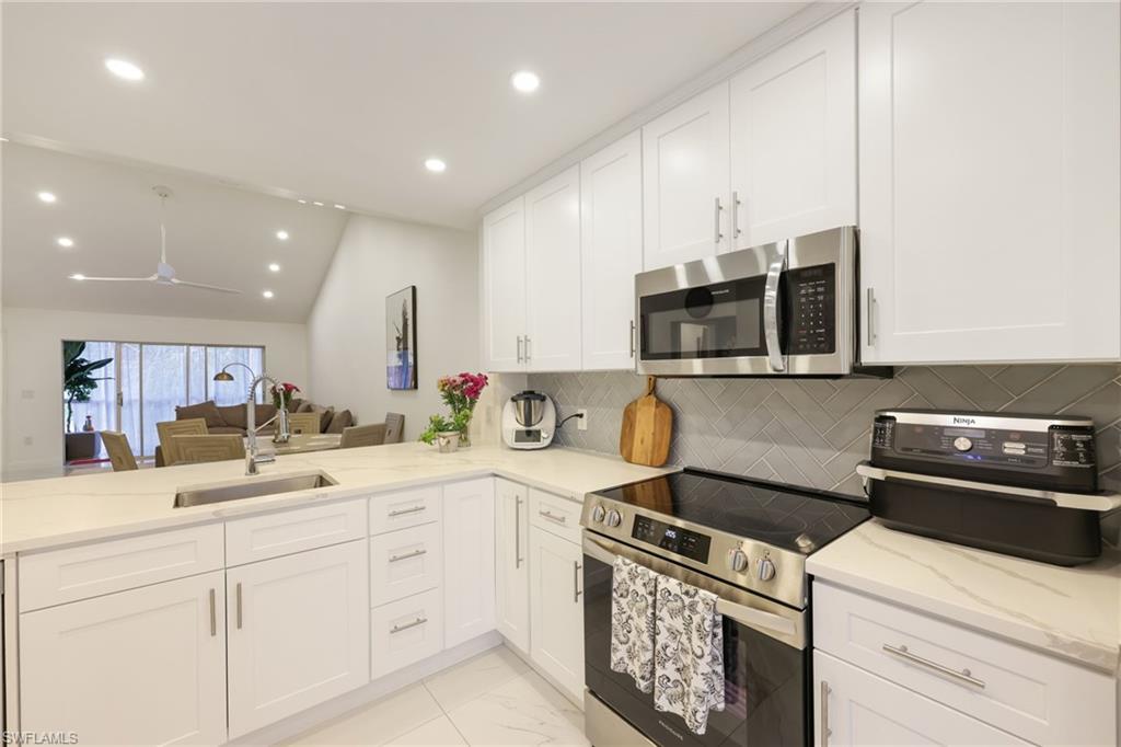 5685 Whitaker RD # C203, NAPLES FL 34112