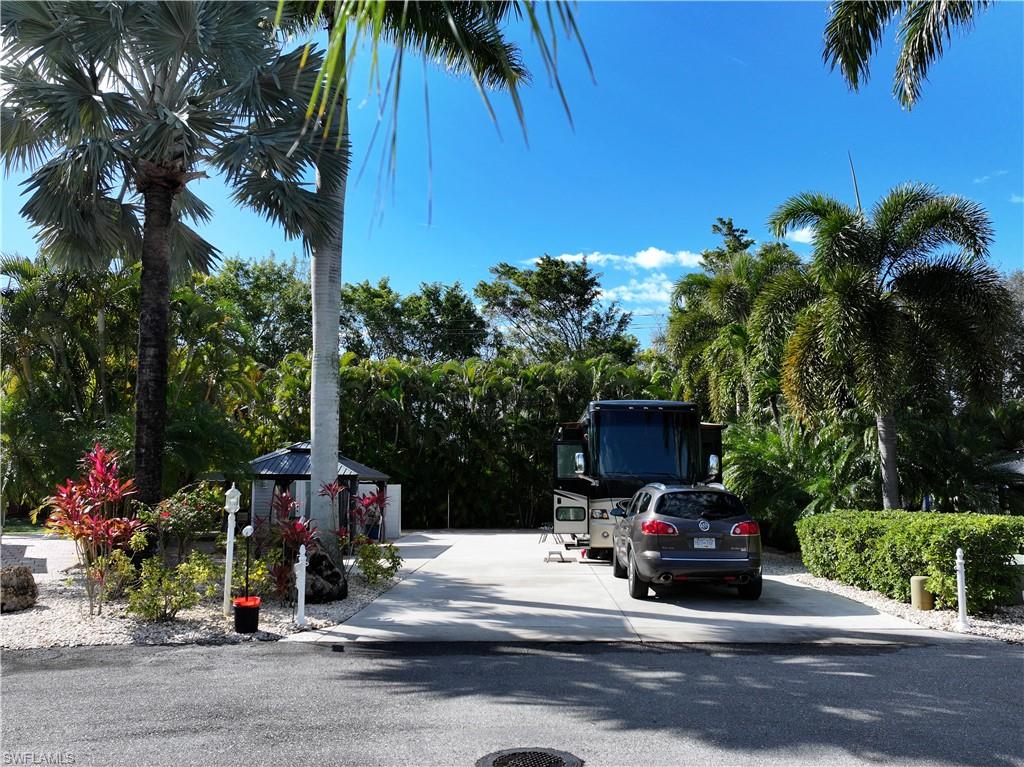 10019 RAMBLEWOOD CT, FORT MYERS FL 33905