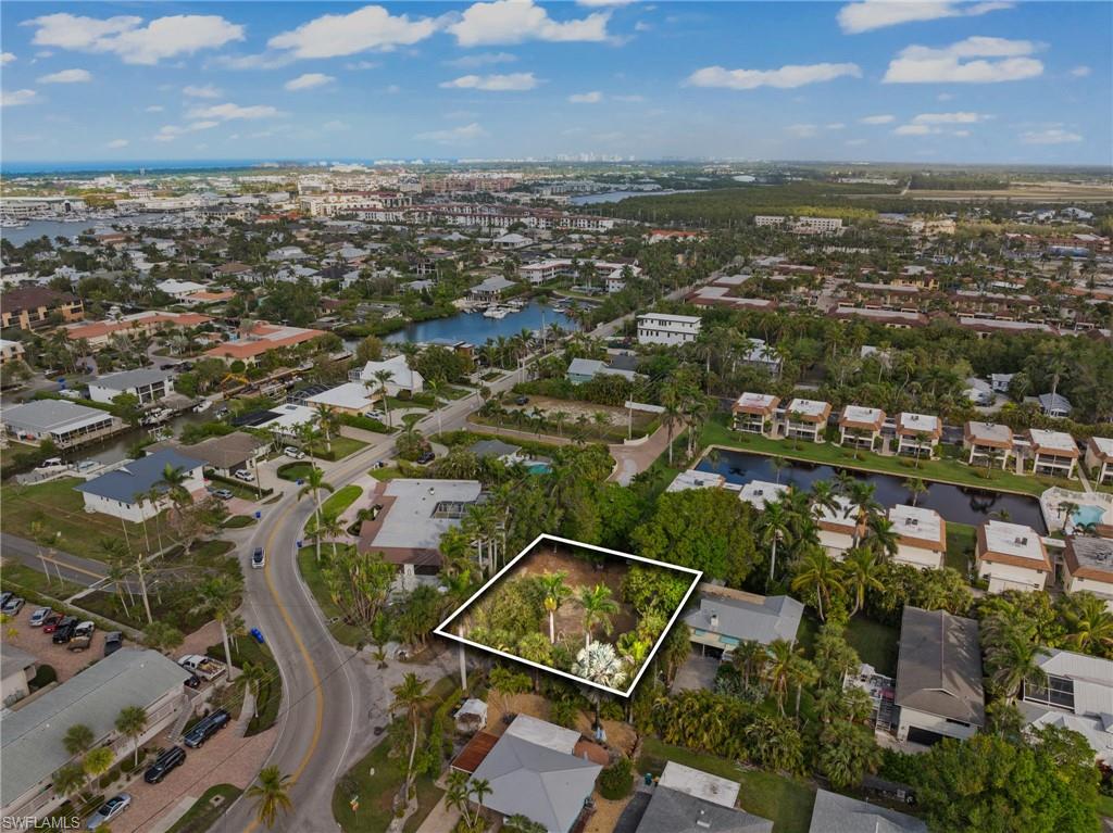 1205 Sandpiper ST, NAPLES FL 34112
