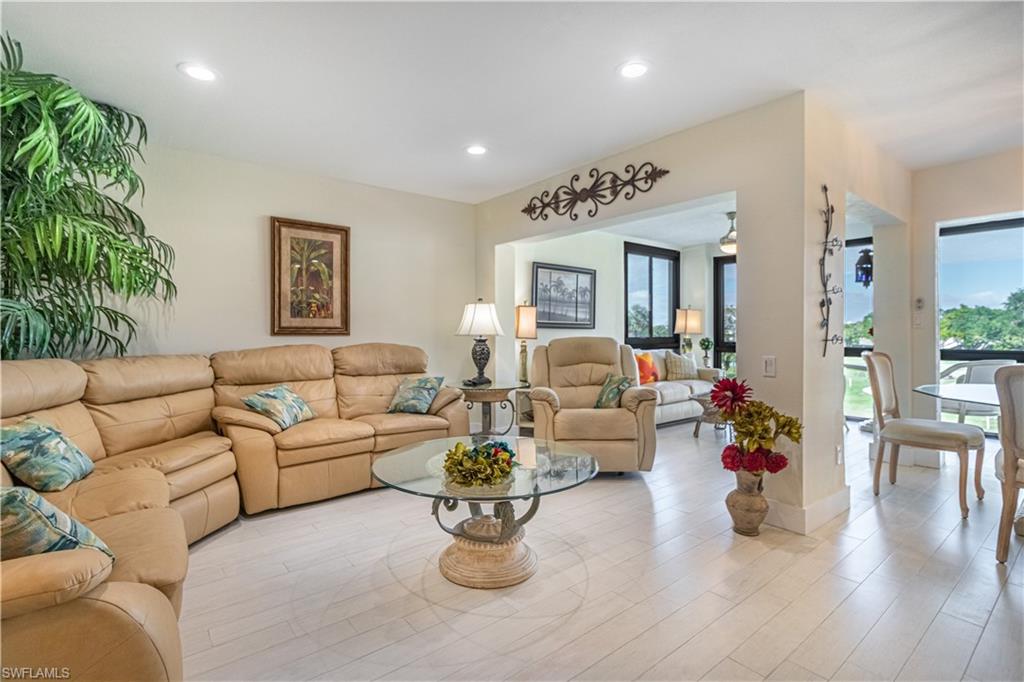 7402 Lake Breeze DR # 301, FORT MYERS FL 33907