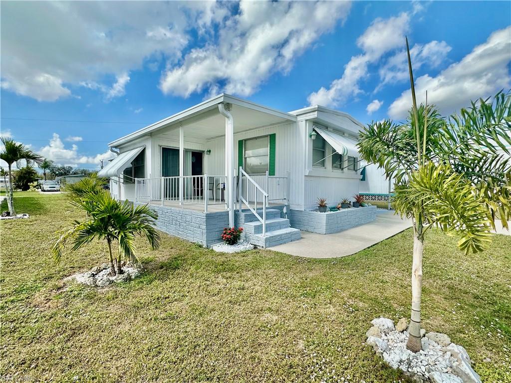 208 Brandywine LN, NORTH FORT MYERS FL 33917