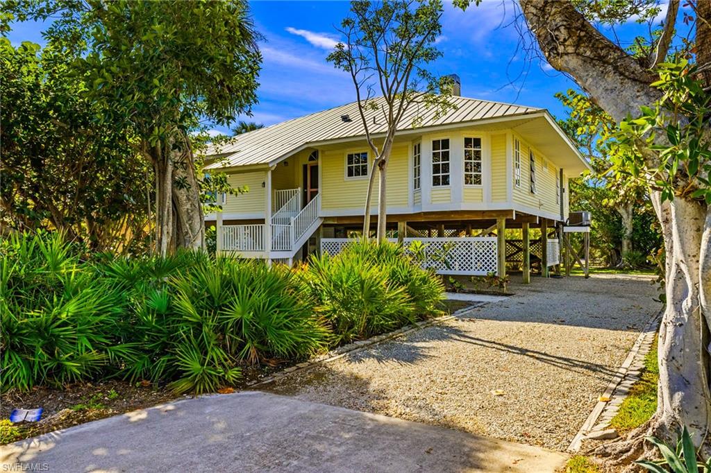 551 Sea Oats DR, SANIBEL FL 33957