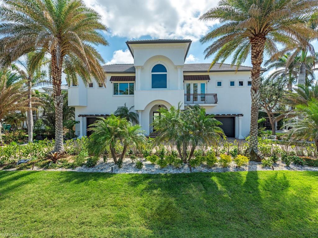 140 Conners AVE, NAPLES FL 34108