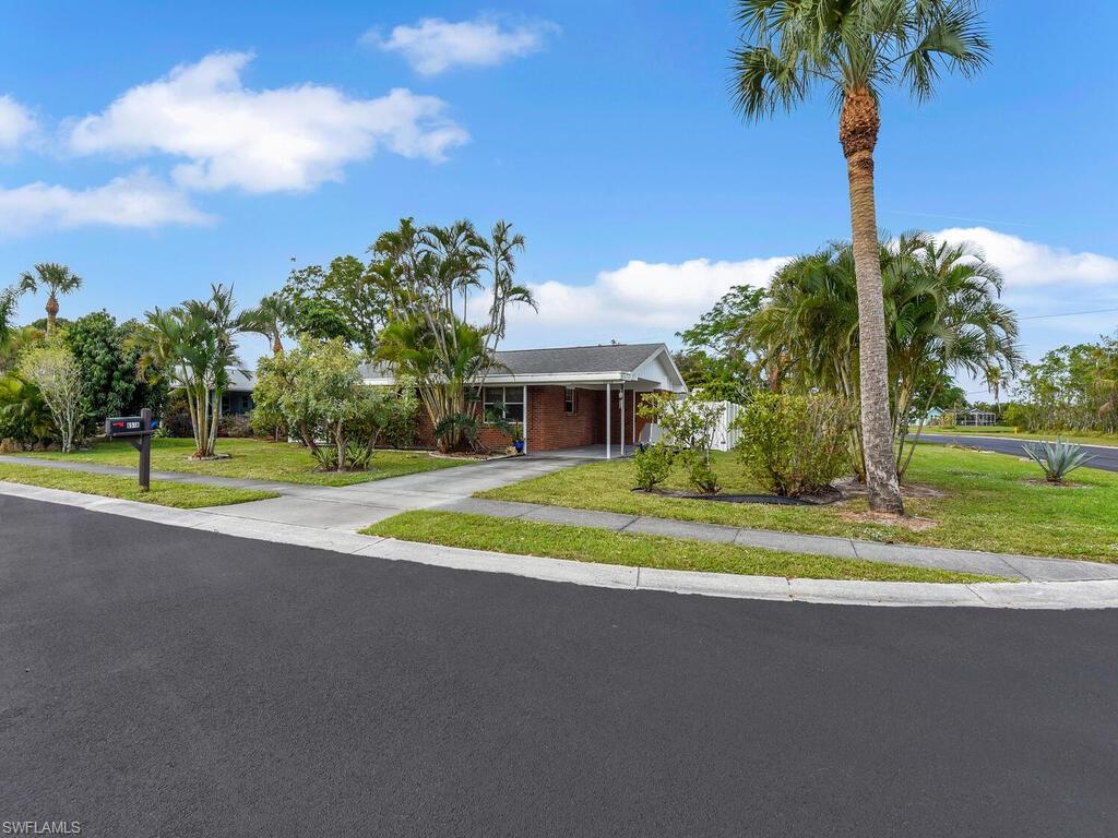 6516 Winkler RD, FORT MYERS FL 33919