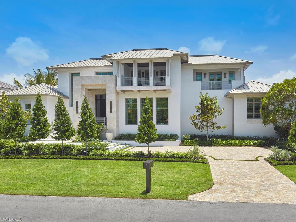 2075 Gordon DR E, NAPLES FL 34102