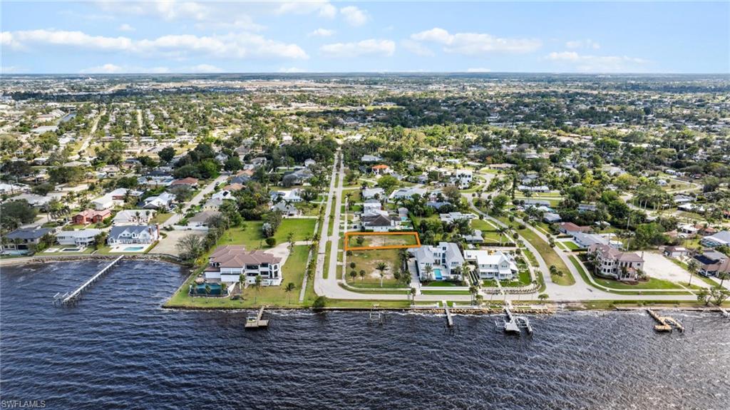 1212 Twin Palm DR, FORT MYERS FL 33919