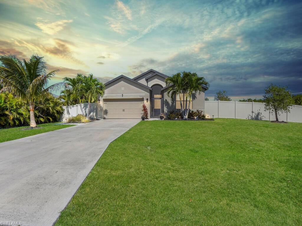 821 SW 17th ST, CAPE CORAL FL 33991