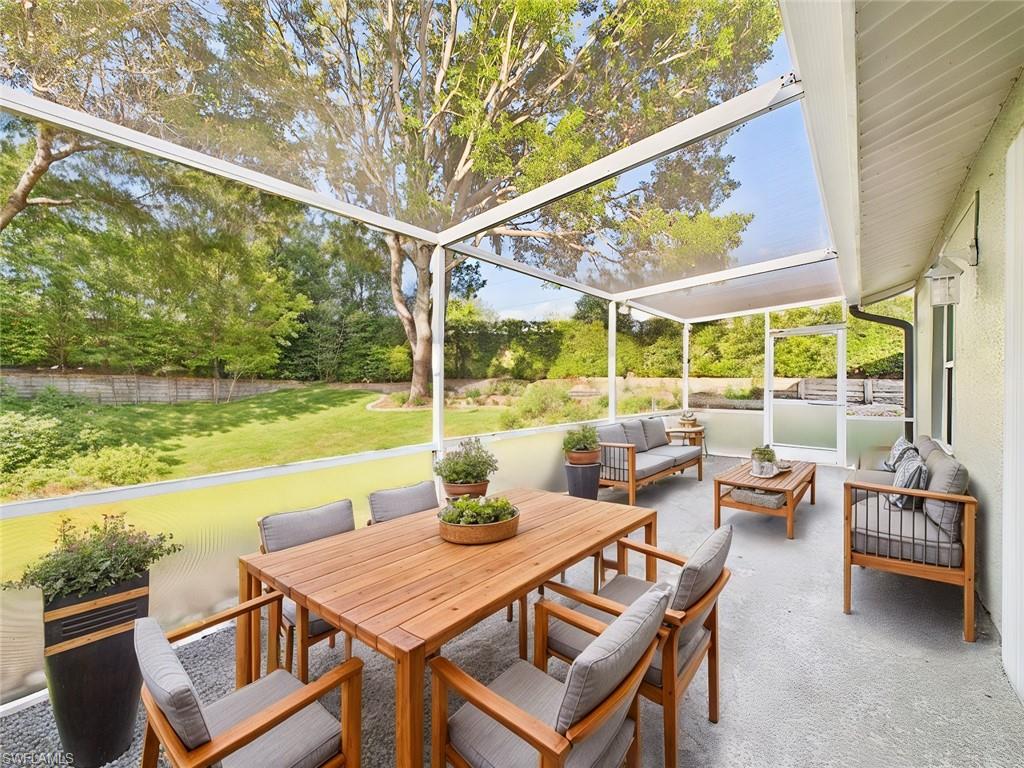 1704 Royal CIR # 602, NAPLES FL 34112
