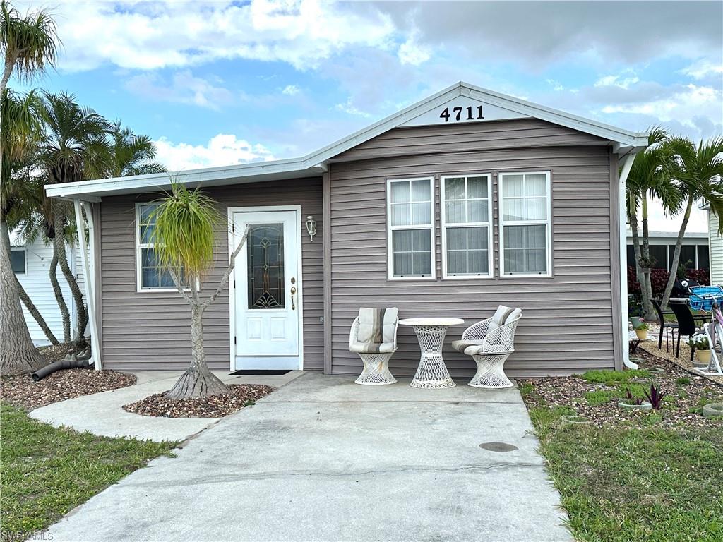 4711 Pilgrims WAY W, ESTERO FL 33928
