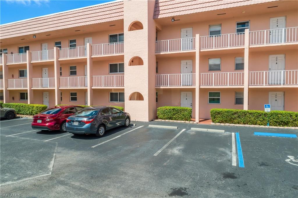 180 Turtle Lake CT # 105, NAPLES FL 34105