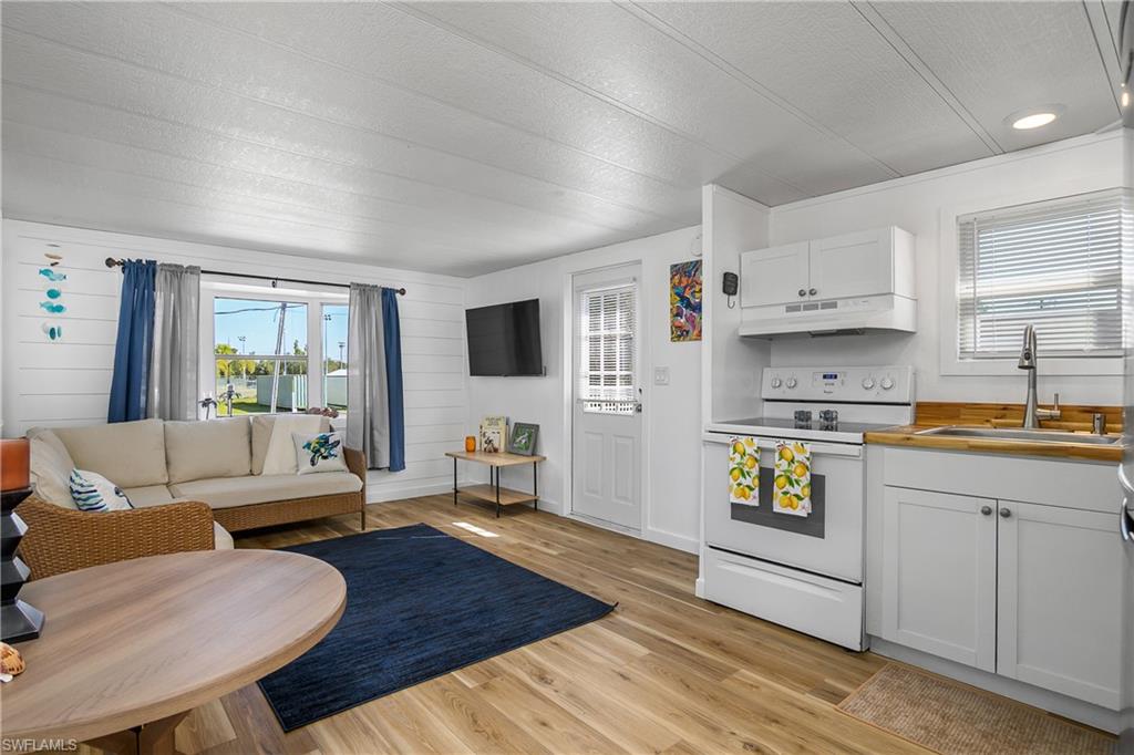 5667 Pine Island RD NW, BOKEELIA FL 33922