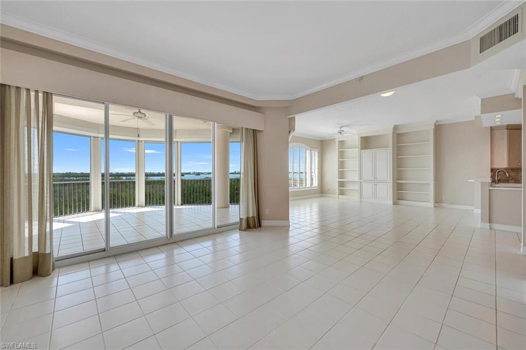 4811 Island Pond CT # 402, BONITA SPRINGS FL 34134