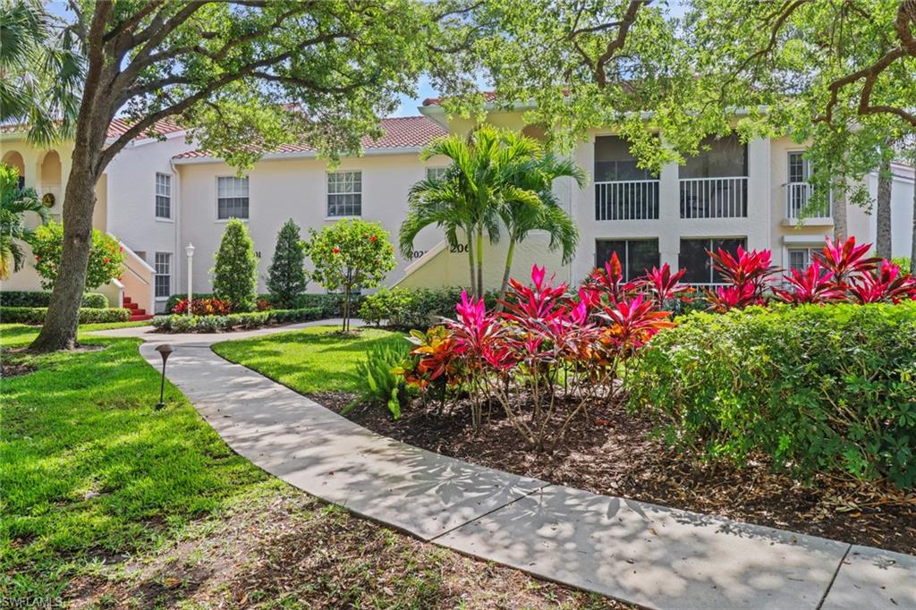 110 Siena WAY # 206, NAPLES FL 34119