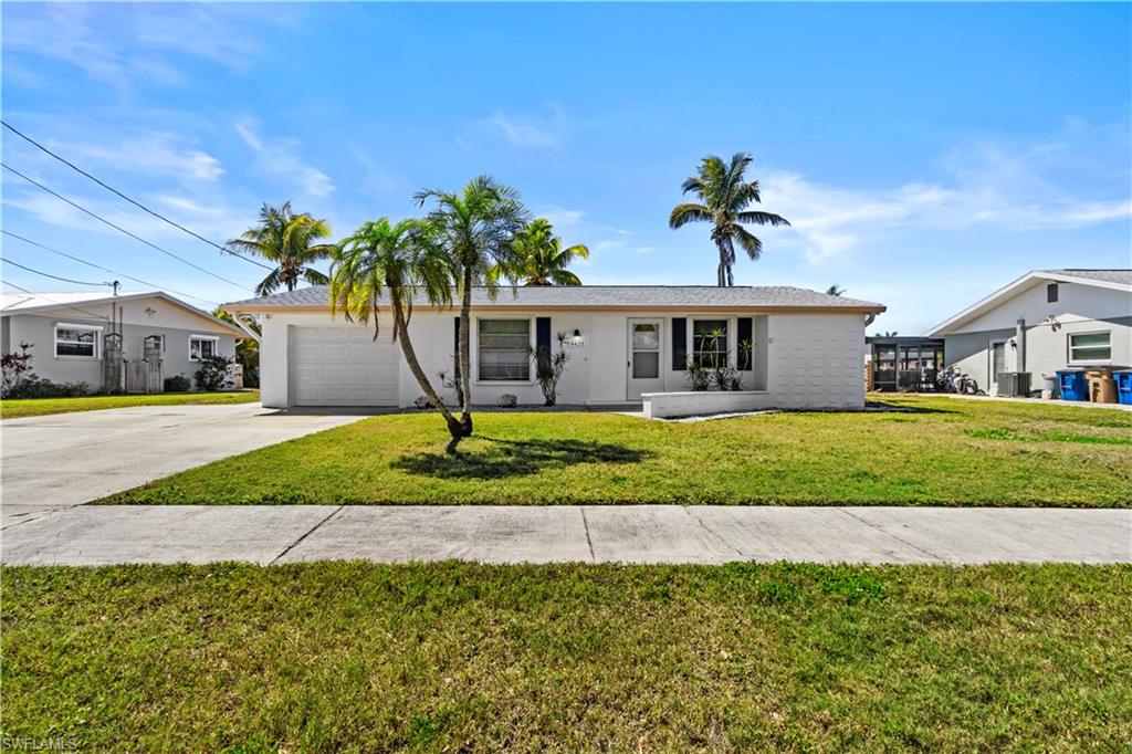 4425 N Canal CIR, NORTH FORT MYERS FL 33903