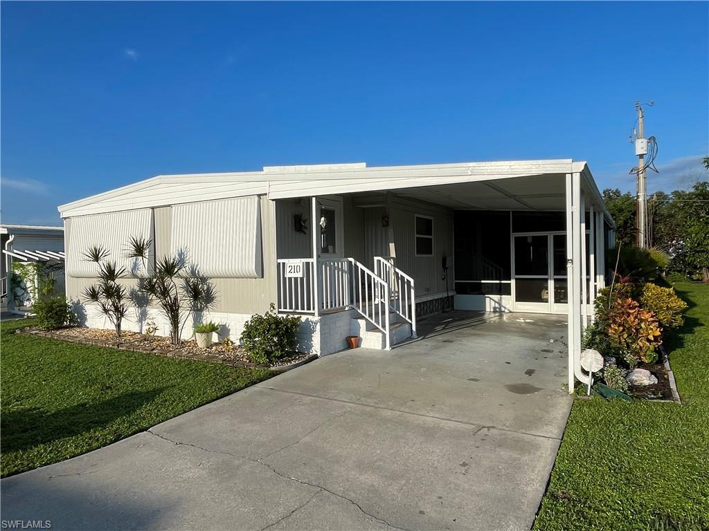 210 Cobblestone LN, NORTH FORT MYERS FL 33917