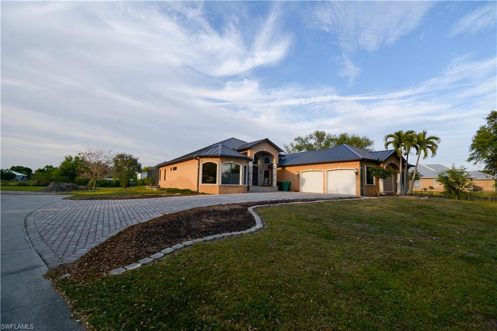 3101 Rustic LN, NORTH FORT MYERS FL 33917