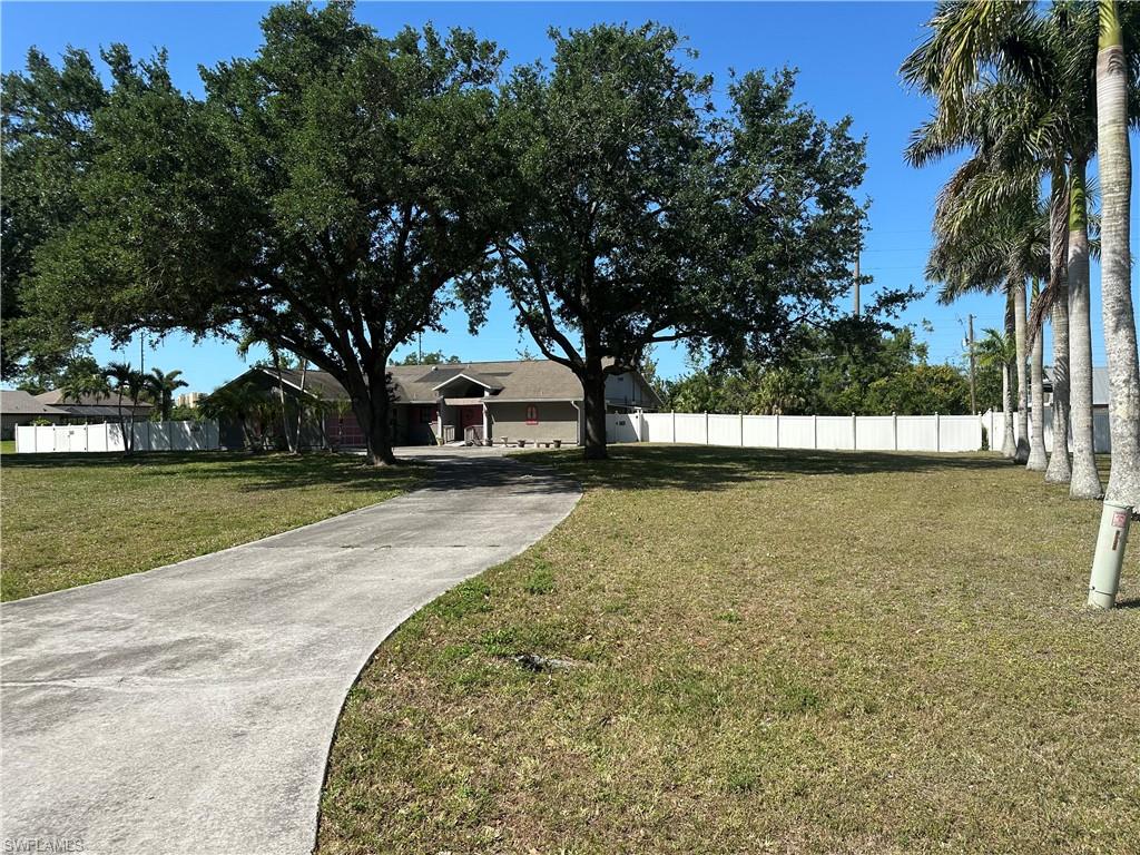 20600 Charing Cross CIR, ESTERO FL 33928