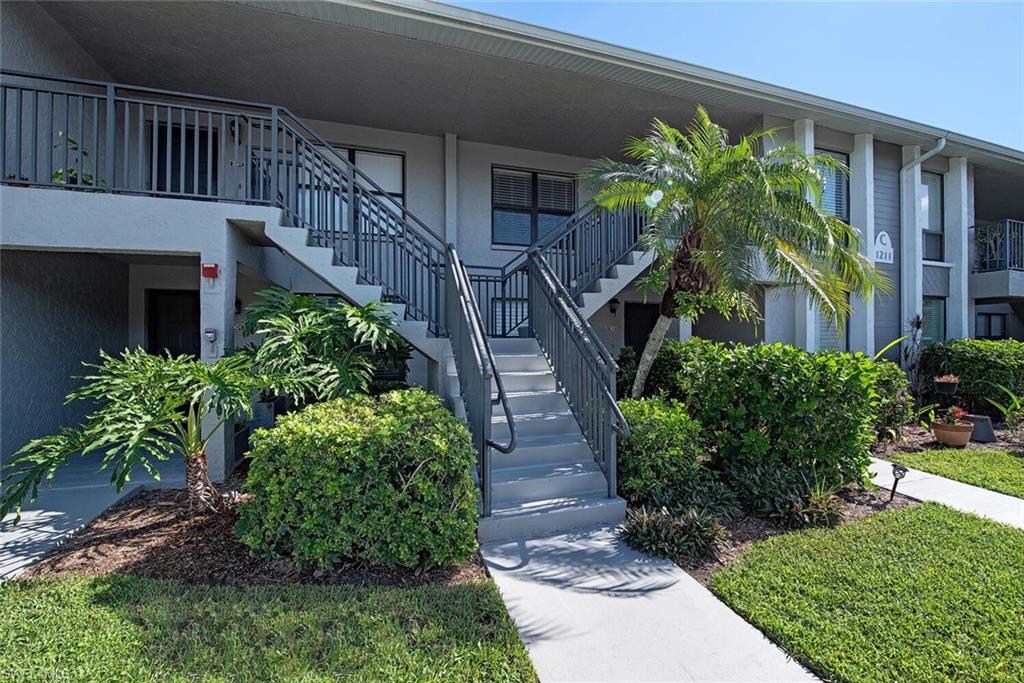 1211 Commonwealth CIR # C202, NAPLES FL 34116