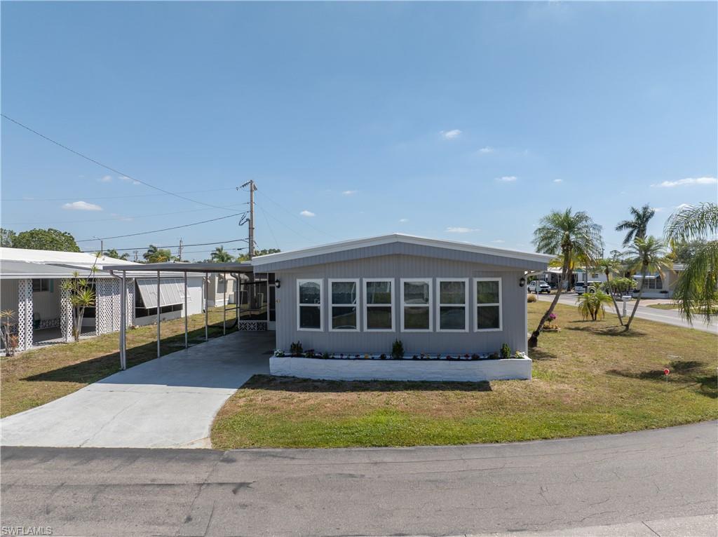201 Carriage LN, NORTH FORT MYERS FL 33917