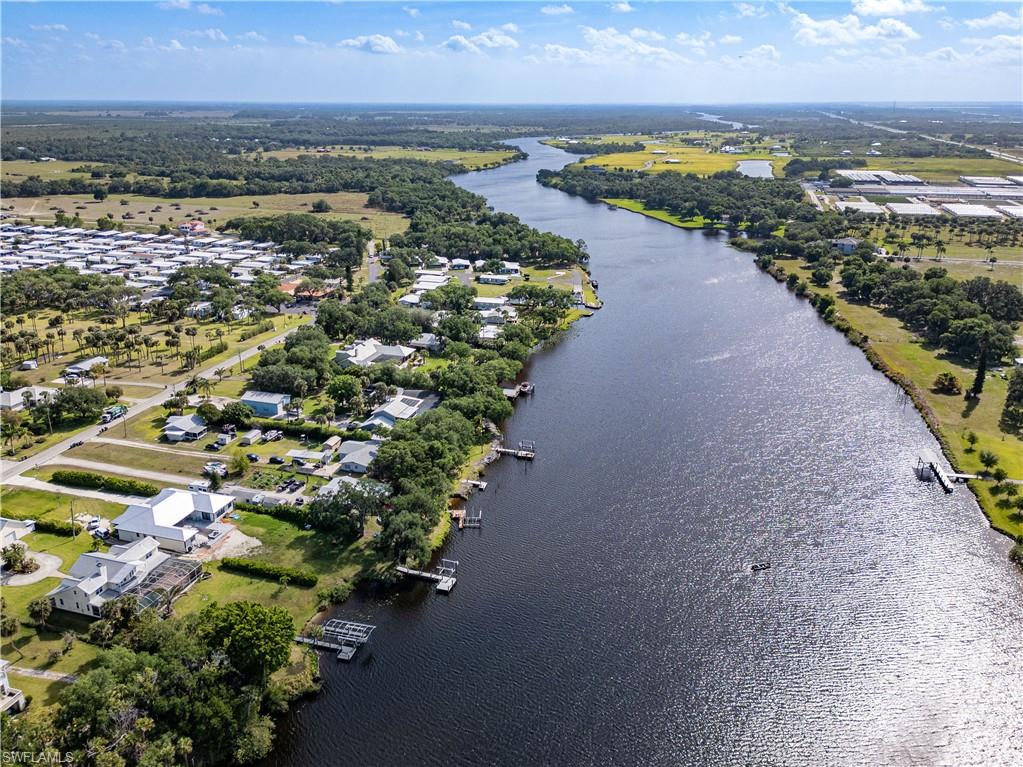 21900 Pearl ST, ALVA FL 33920
