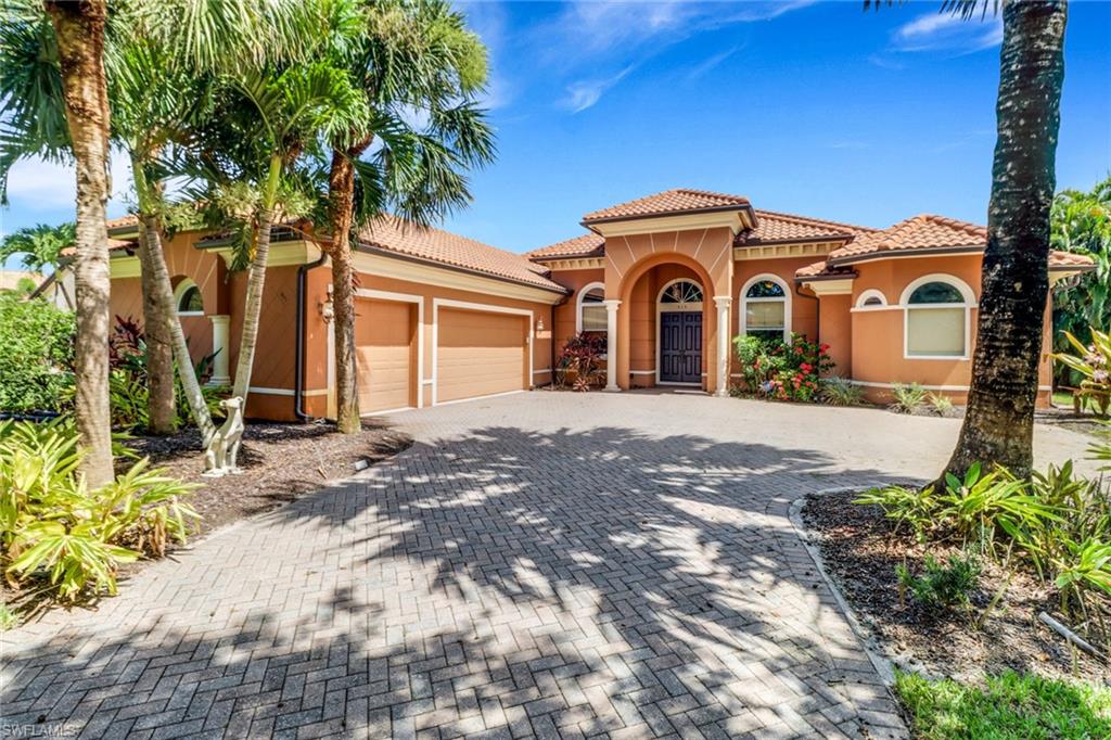 415 Saddlebrook LN, NAPLES FL 34110
