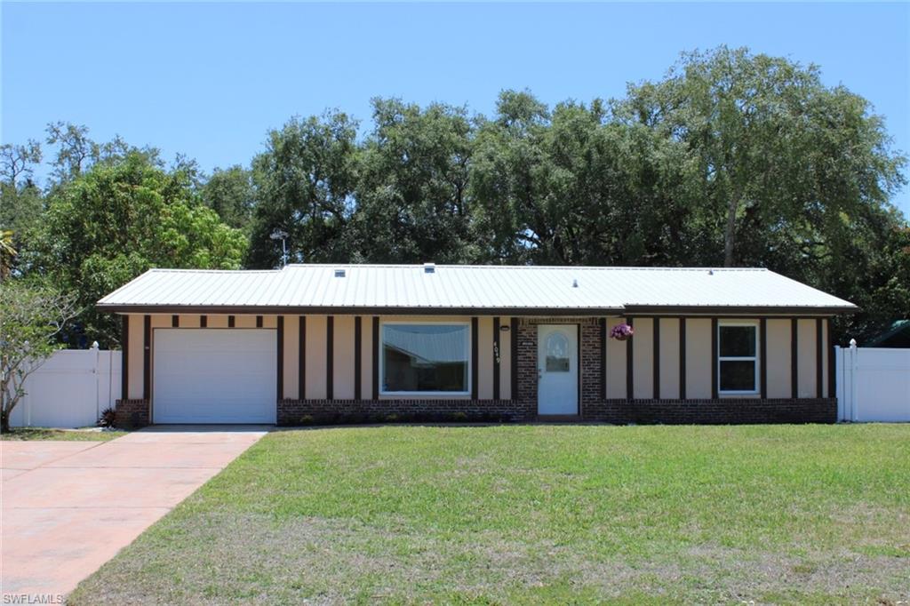 4049 Rainbow CIR, LABELLE FL 33935