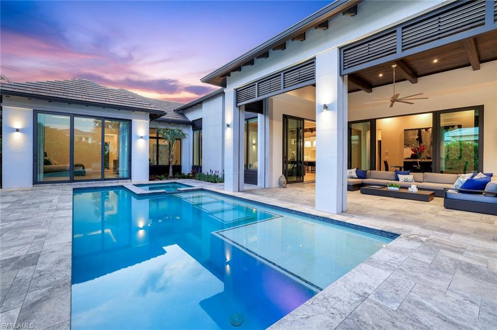 541 Whispering Pine CT, NAPLES FL 34103