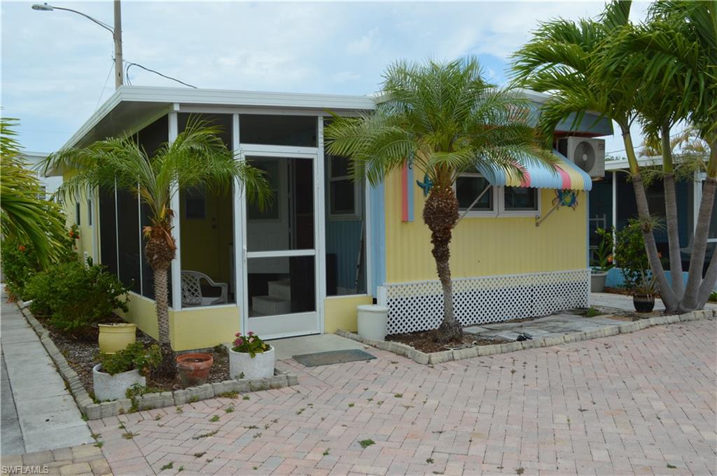 414 Papaya ST # C, GOODLAND FL 34140