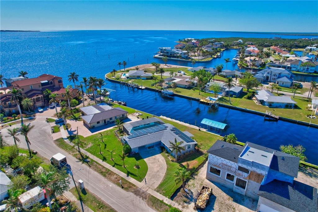 250 Bangsberg RD SE, PORT CHARLOTTE FL 33952