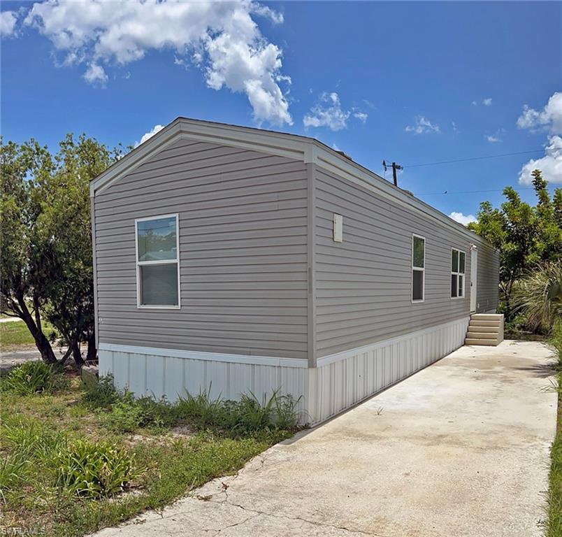 2109 Twin Brooks RD, NORTH FORT MYERS FL 33917