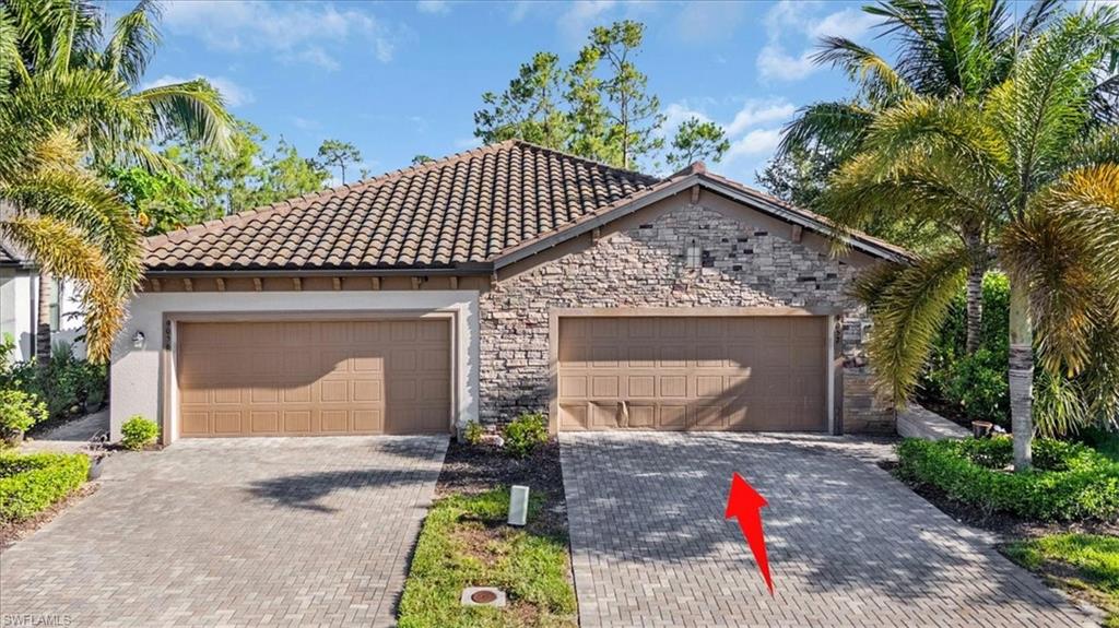 9052 Glenforest DR, NAPLES FL 34120