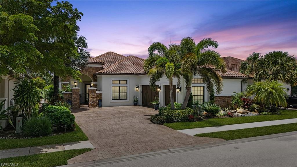 8836 Savona CT, NAPLES FL 34119