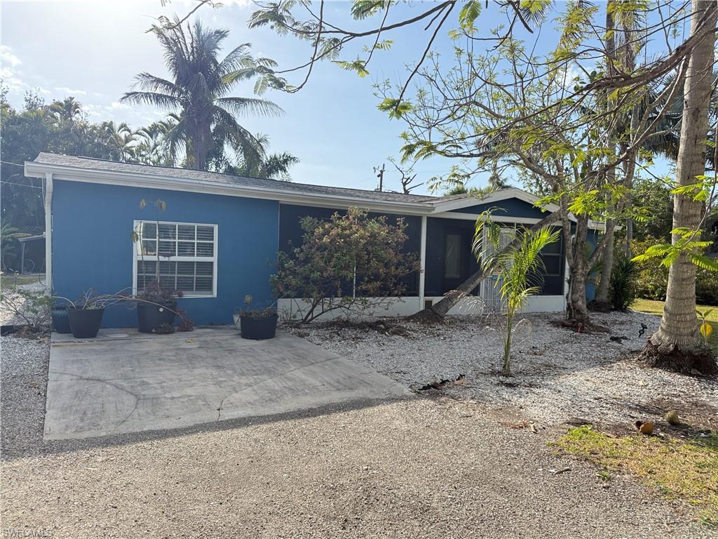10899 Russell RD