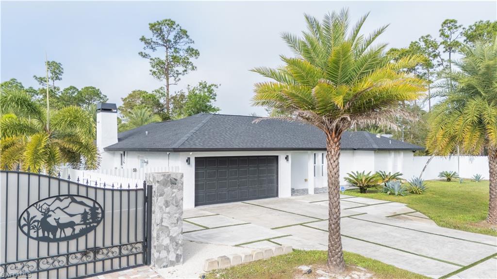 809 Calvin AVE, LEHIGH ACRES FL 33972