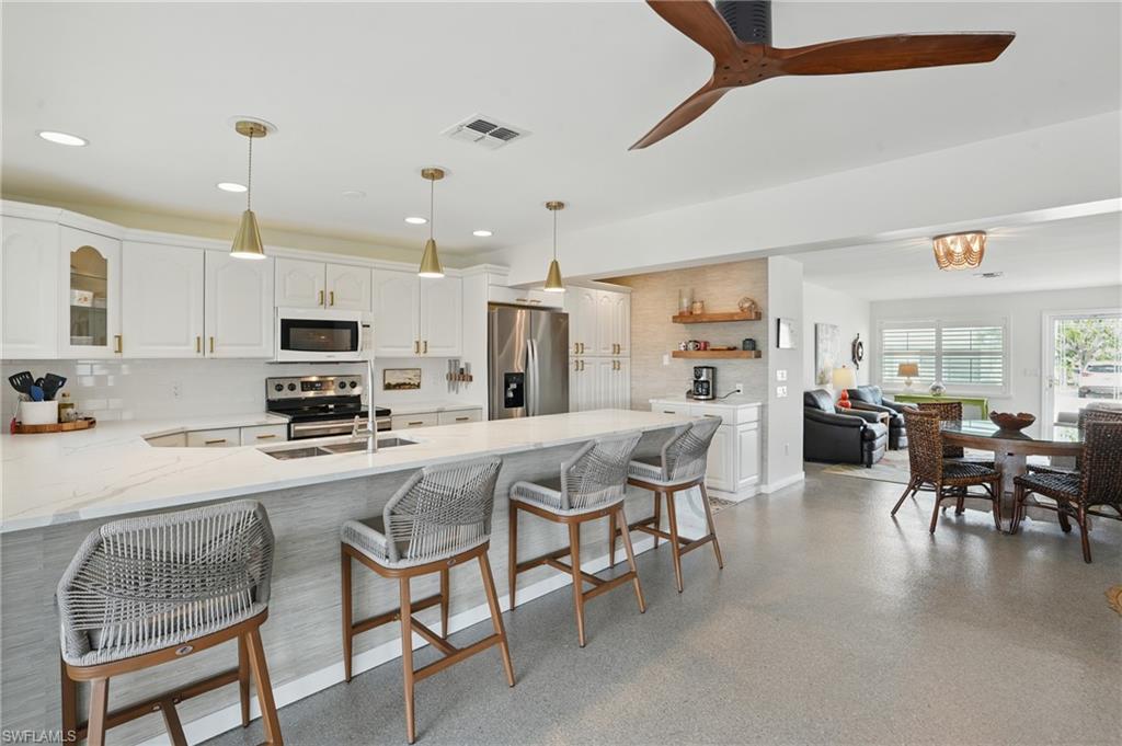 2749 Bruce ST, MATLACHA FL 33993