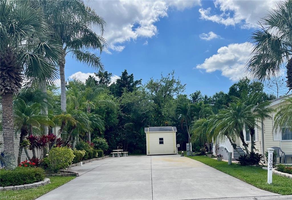 1502 Diamond Lake CIR, NAPLES FL 34114