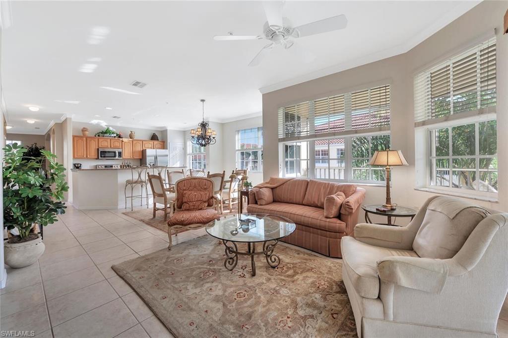 4844 Hampshire CT # 201, NAPLES FL 34112