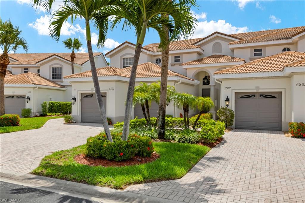 6862 Sterling Greens DR # 202, NAPLES FL 34104