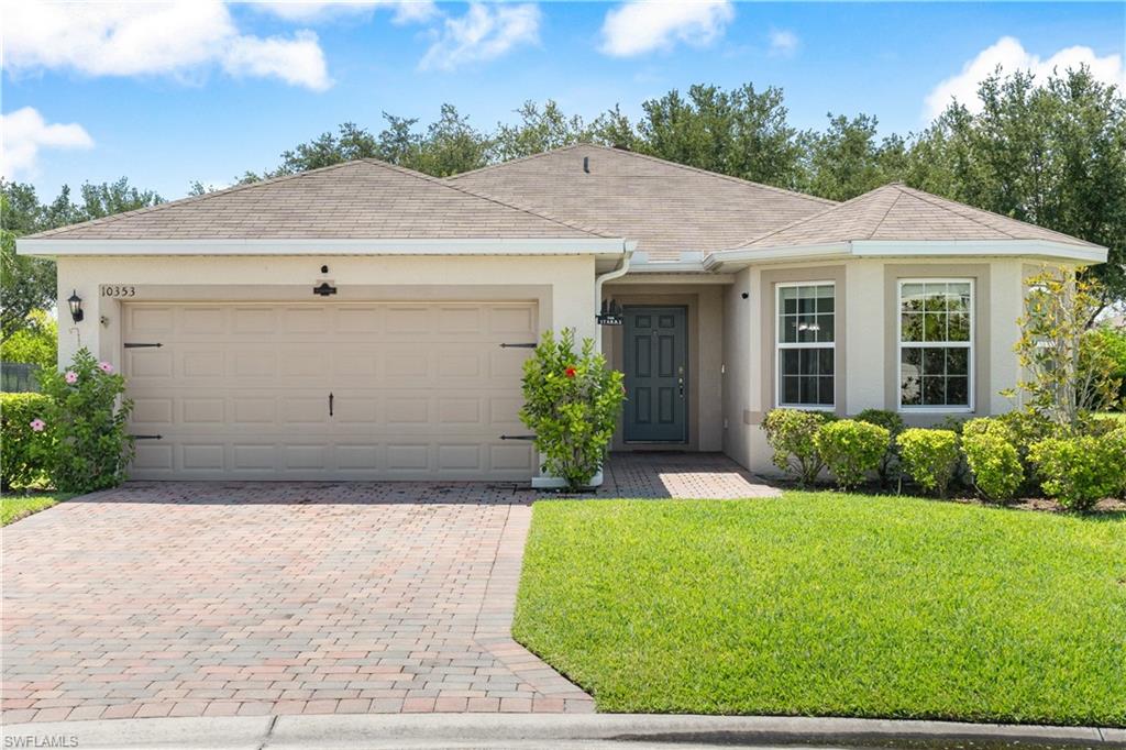 10353 Silver Pond LN, LEHIGH ACRES FL 33936