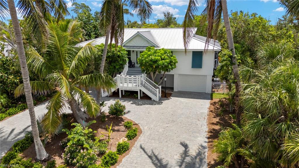1062 S Yachtsman DR, SANIBEL FL 33957
